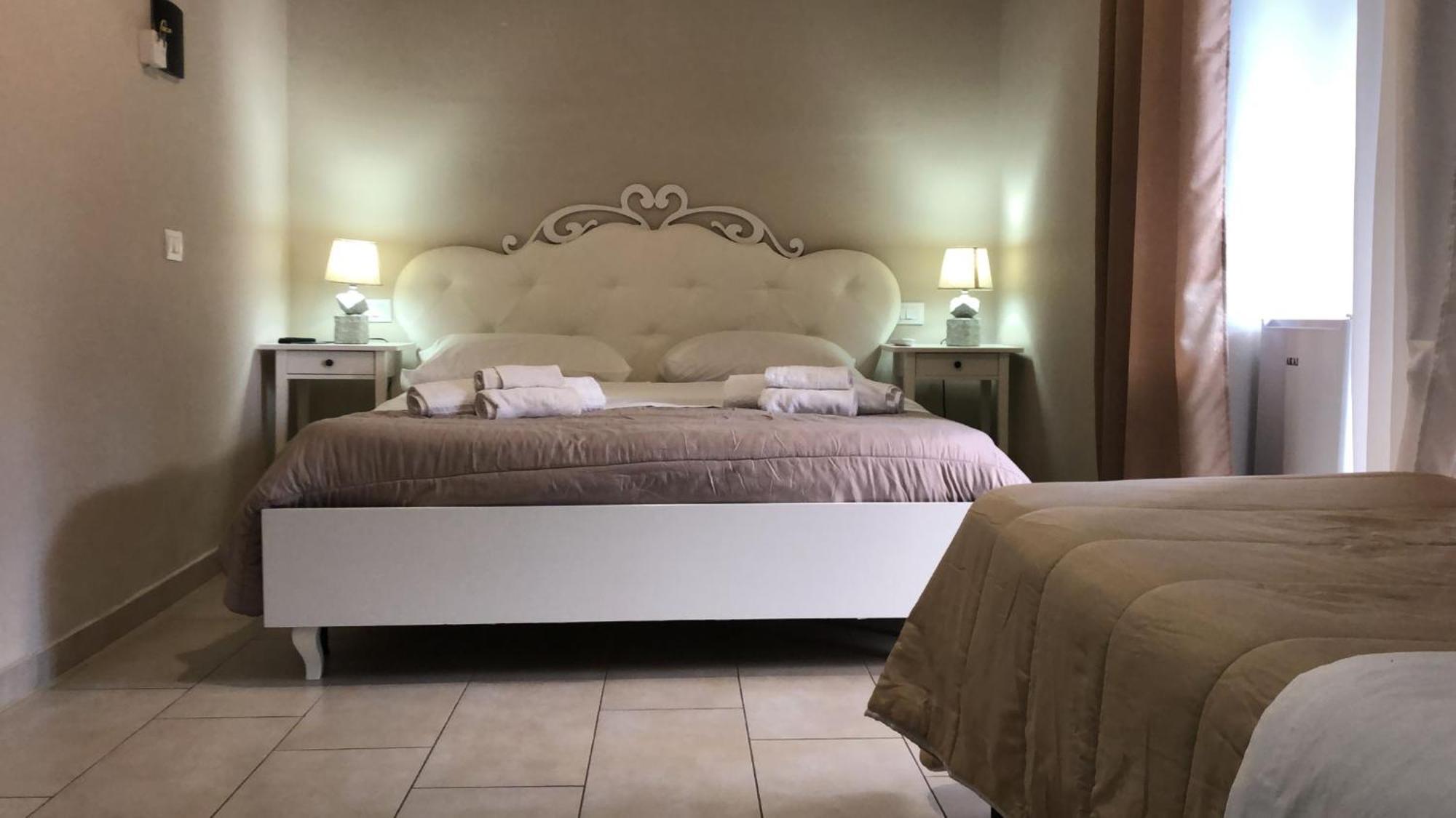 Fuoco Dell'Etna Hotel คาตาเนีย ภายนอก รูปภาพ