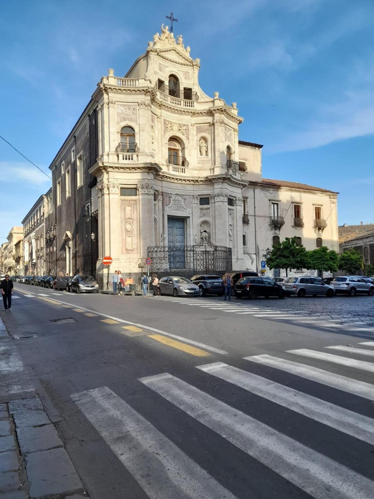 Fuoco Dell'Etna Hotel คาตาเนีย ภายนอก รูปภาพ
