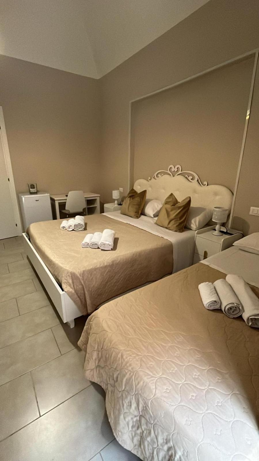 Fuoco Dell'Etna Hotel คาตาเนีย ภายนอก รูปภาพ