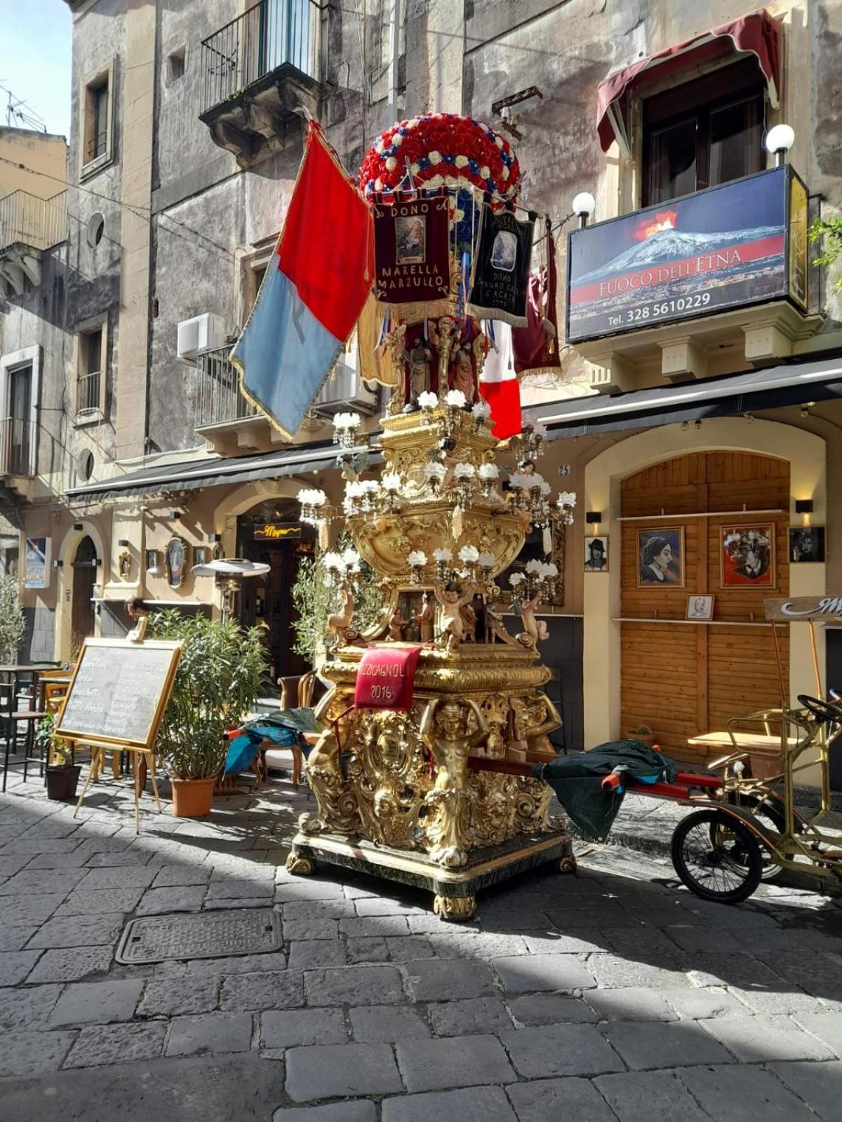 Fuoco Dell'Etna Hotel คาตาเนีย ภายนอก รูปภาพ